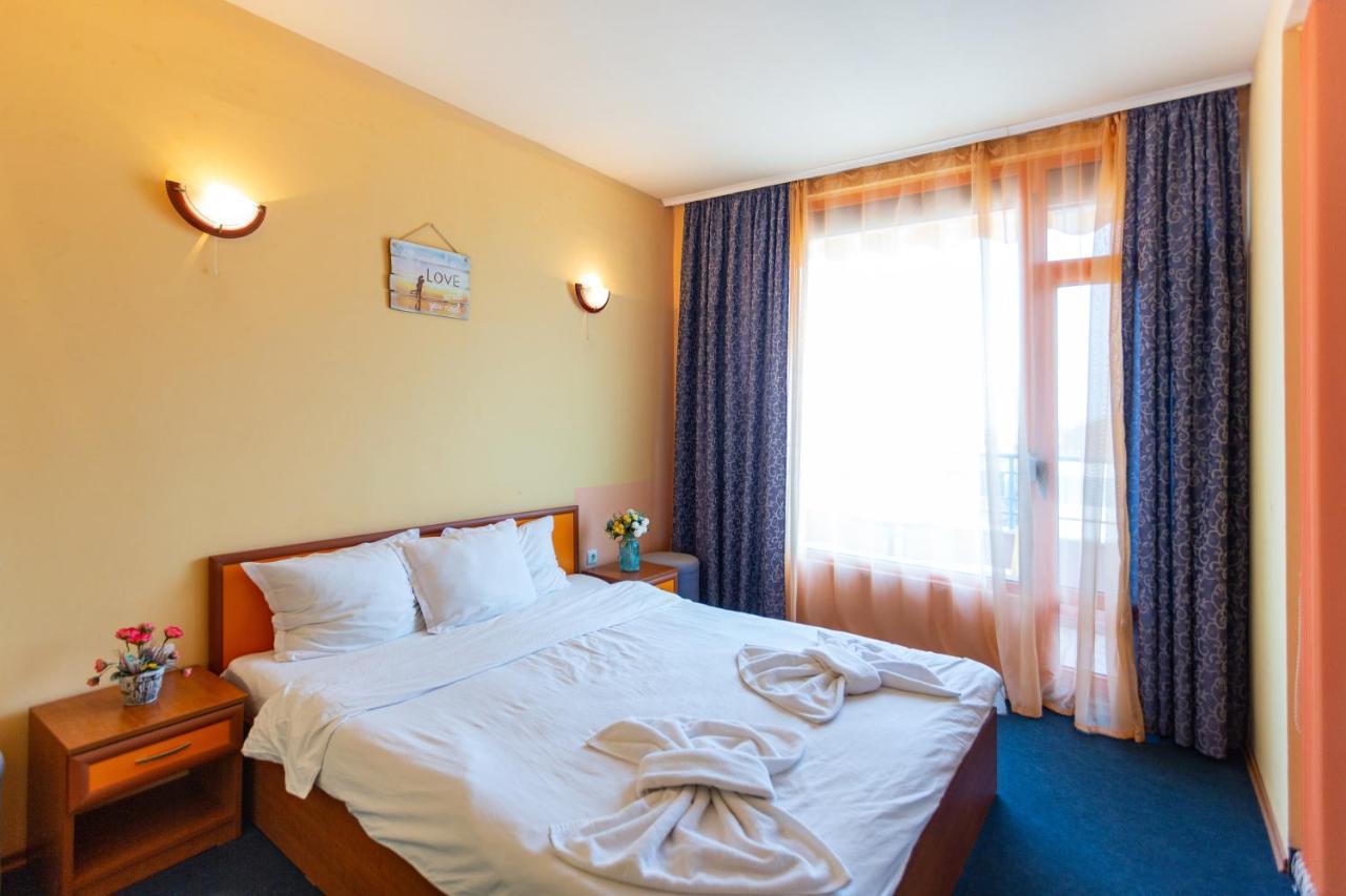 Family Hotel Jemelly Obzor Exteriör bild